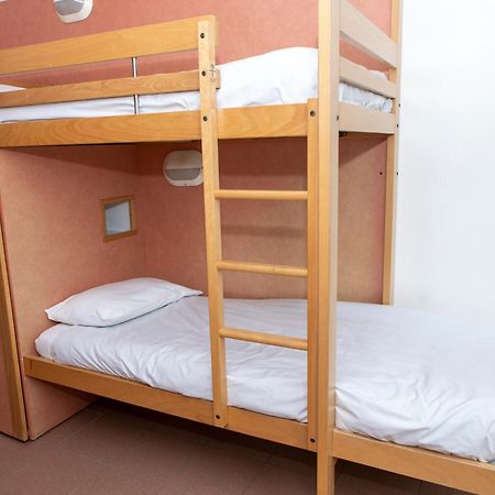 Auberge De Jeunesse Hi Nîmes Dış mekan fotoğraf
