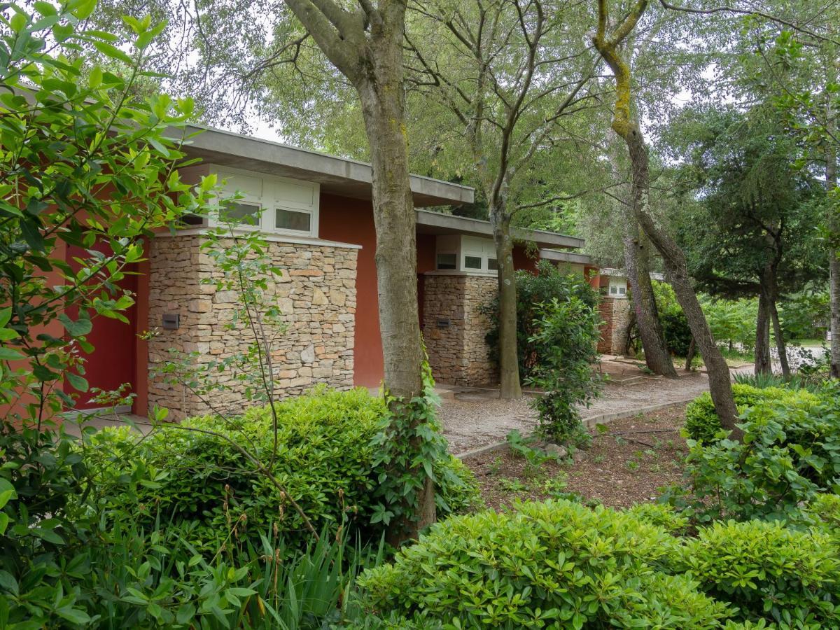 Auberge De Jeunesse Hi Nîmes Dış mekan fotoğraf