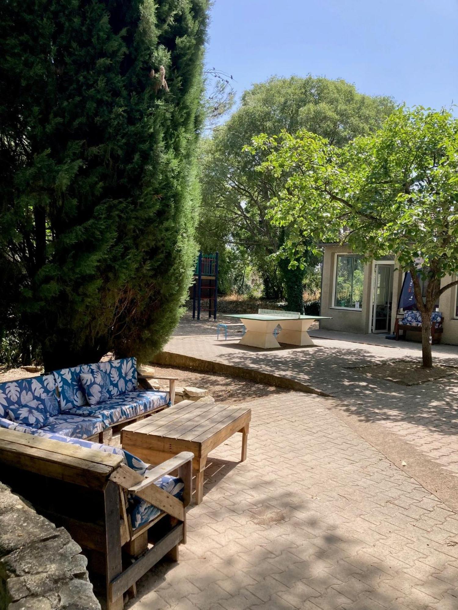 Auberge De Jeunesse Hi Nîmes Dış mekan fotoğraf