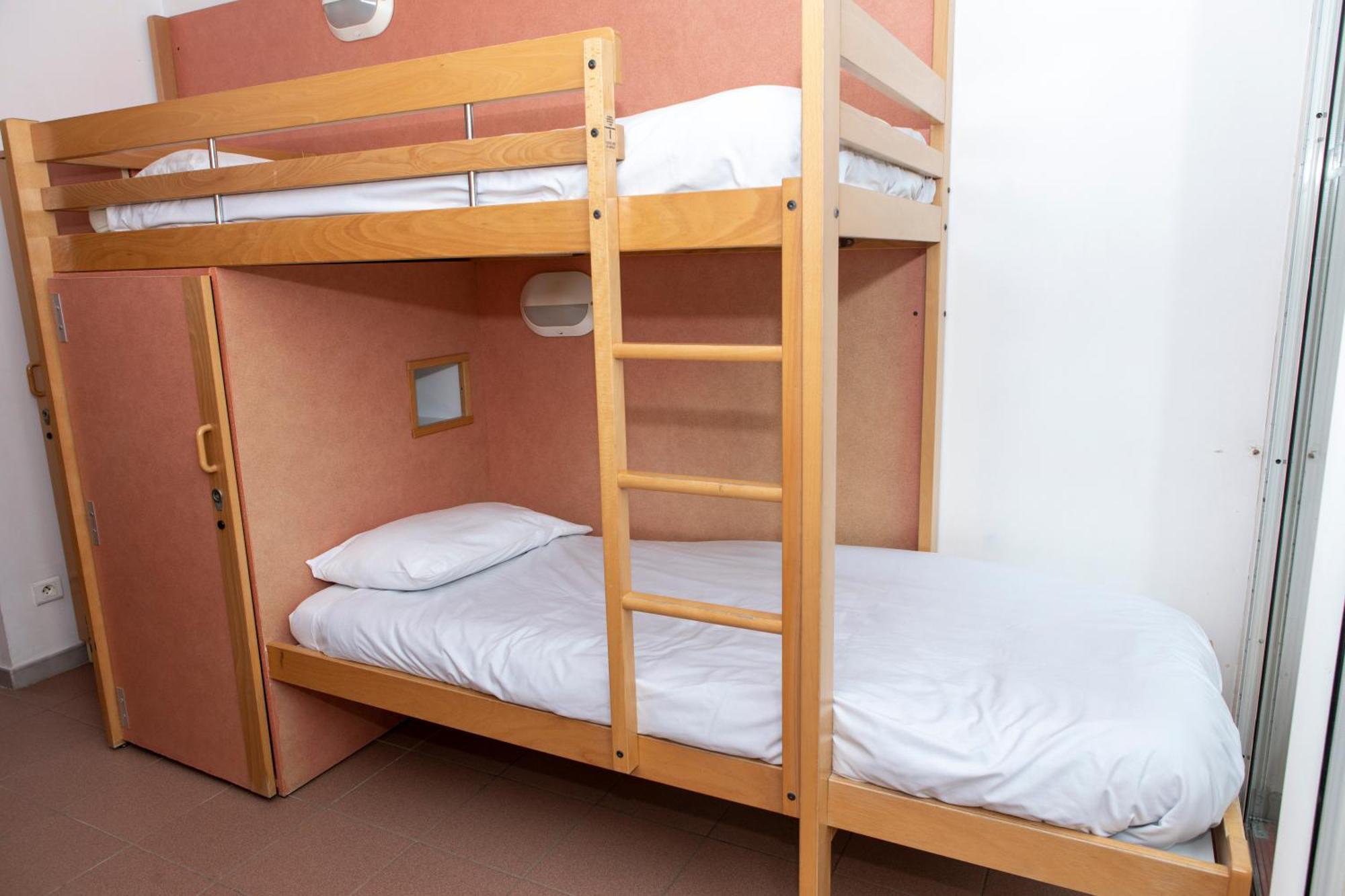 Auberge De Jeunesse Hi Nîmes Dış mekan fotoğraf