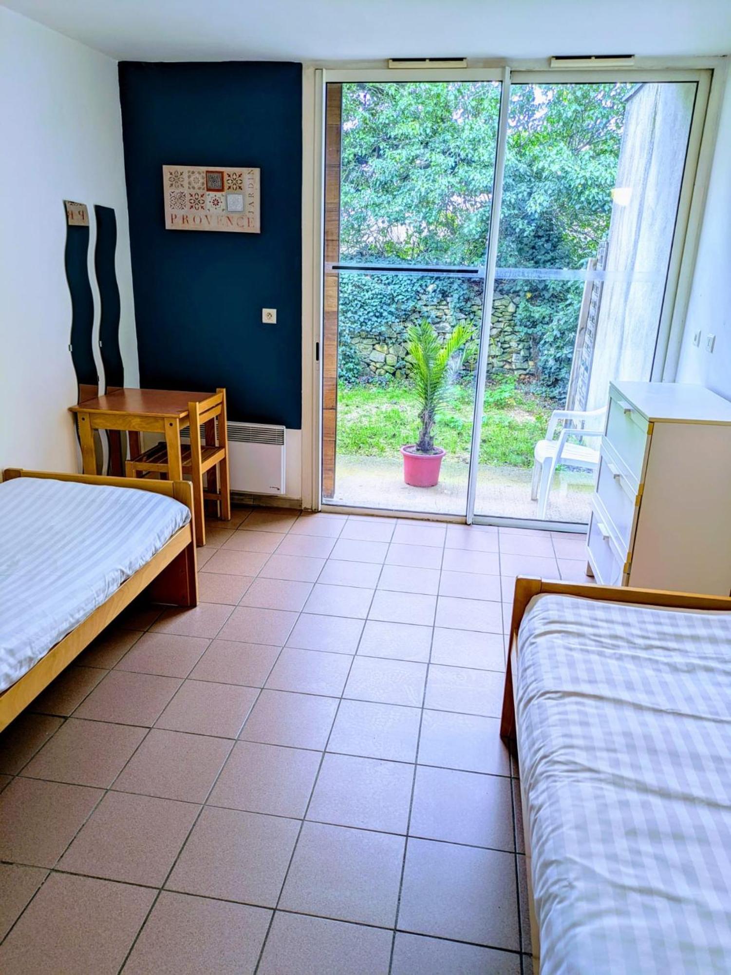 Auberge De Jeunesse Hi Nîmes Dış mekan fotoğraf
